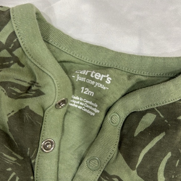 Carters romper - Picture 2 of 2